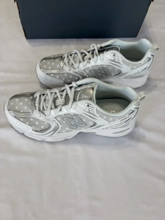 New Balance 530 Metallic Polka Dots White Sneakers WOMENS Size 10 MENS 8.5 NWT - Picture 14 of 16